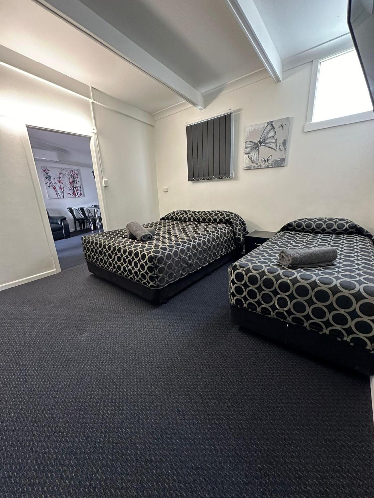 Twin Swans Motel Inverell Esterno foto