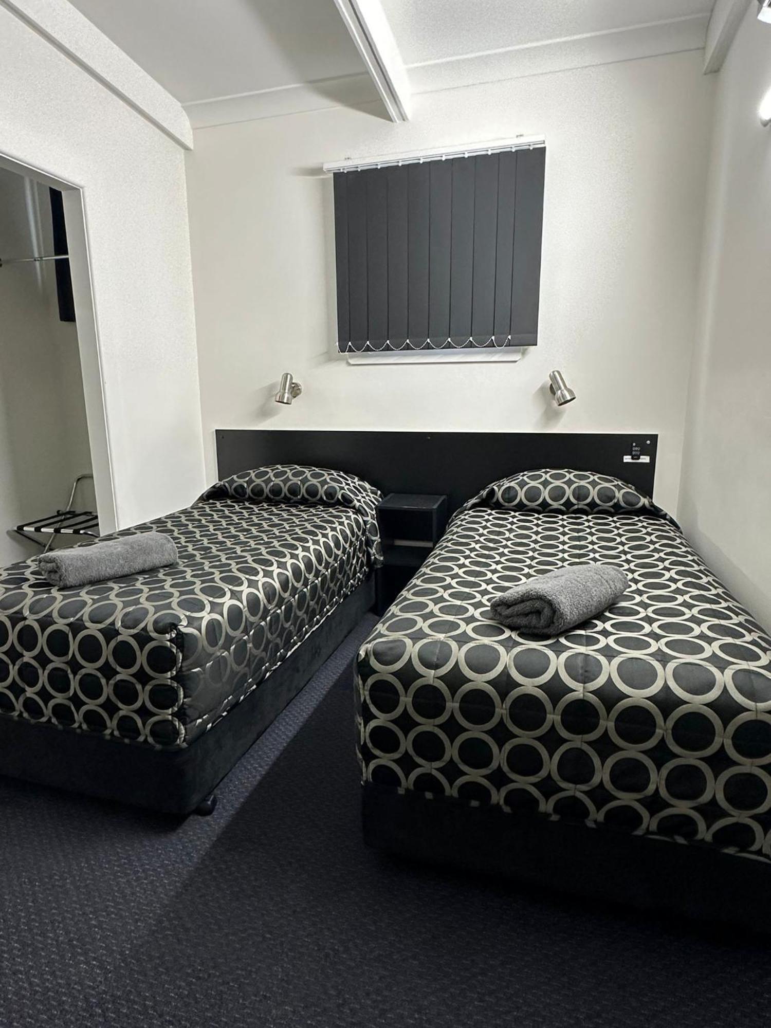 Twin Swans Motel Inverell Esterno foto