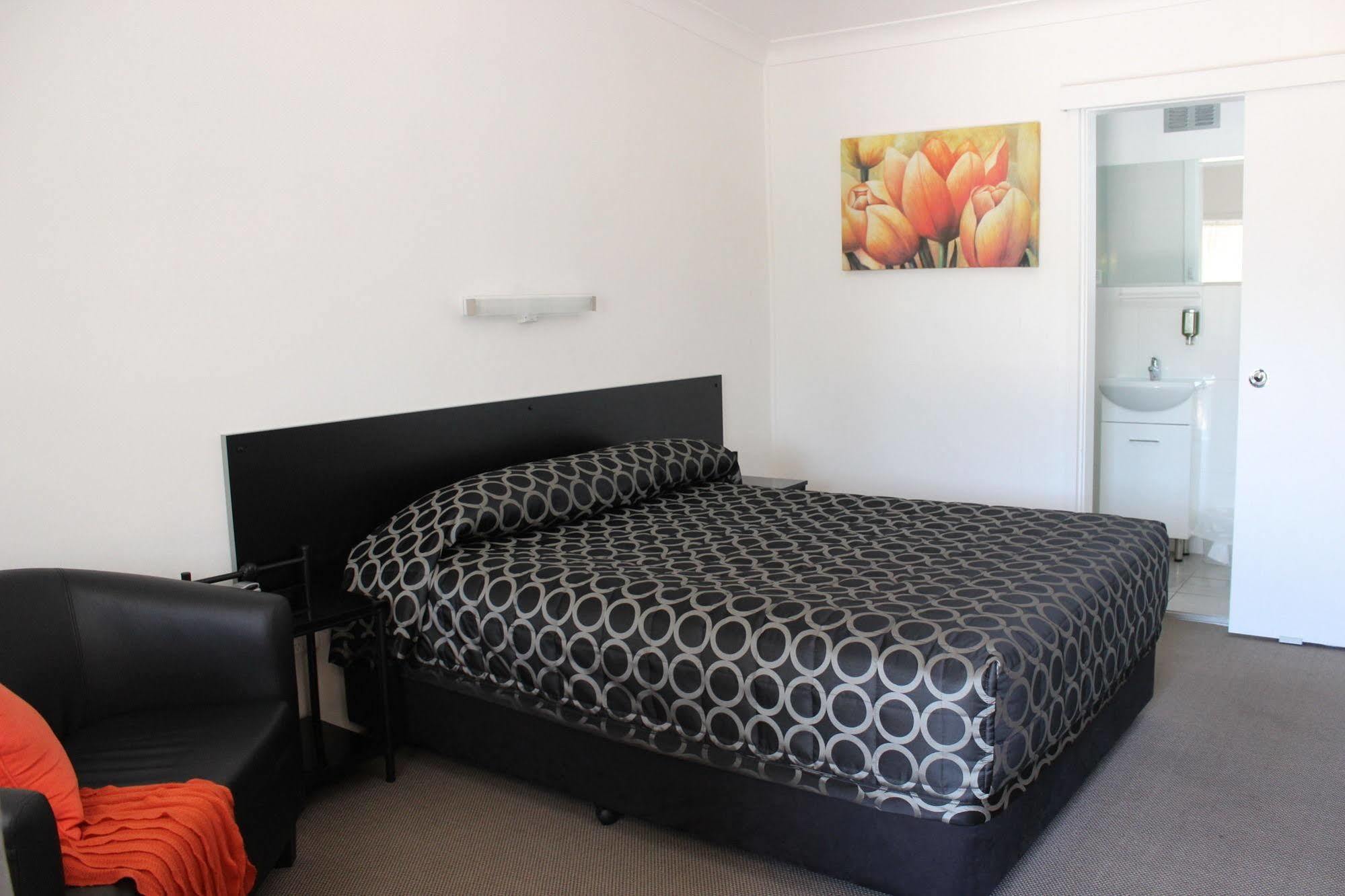 Twin Swans Motel Inverell Esterno foto