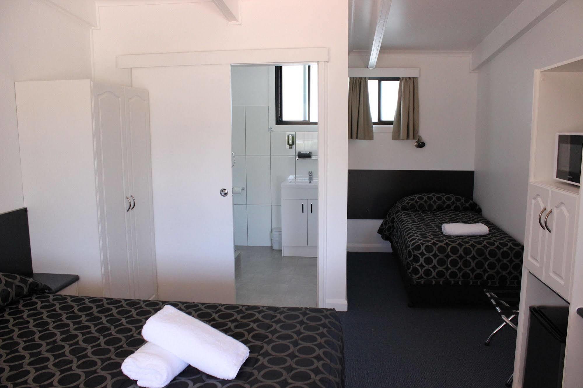 Twin Swans Motel Inverell Esterno foto
